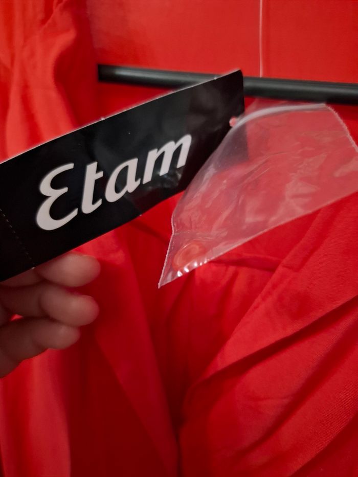 Chemsie etam taille 34/36 sur l'étiquette 34 neuf avec etiquette - photo numéro 2