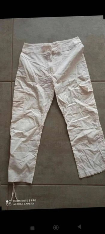Pantalon  blanc cordon  léger  taille  38
Longueur  84 cm