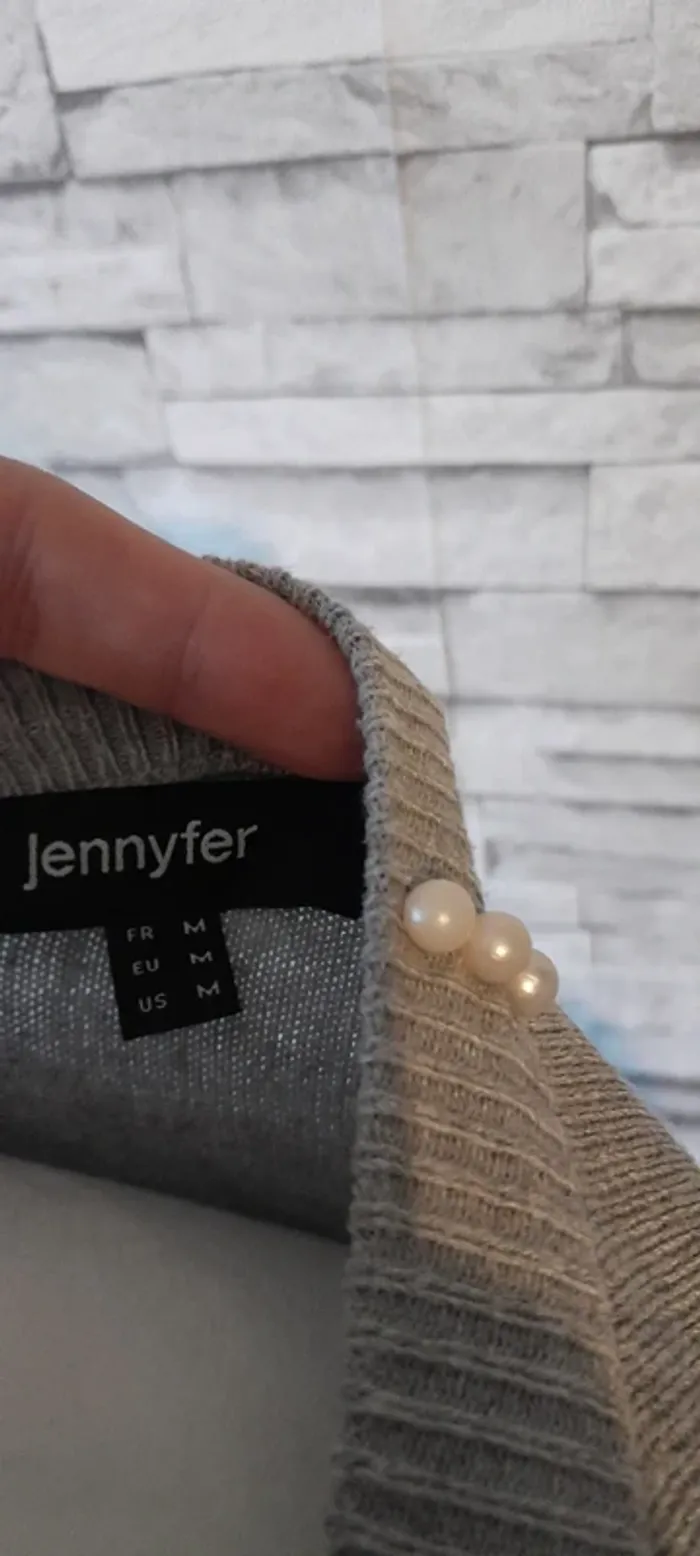 Pull gris à perle blanche - De marque Jennyfer en taille 38 - photo numéro 3