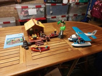 Cabane et hydravion playmobil 