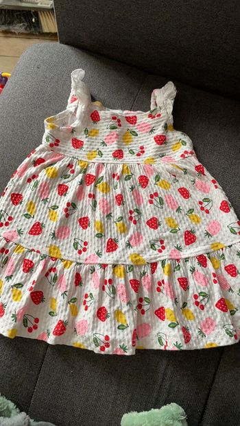 Robe avec fruits