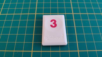 Tuile chiffre 3 trois rouge pièce détachée L'original Rummikub chiffres M&M Ventures 2014 #E31