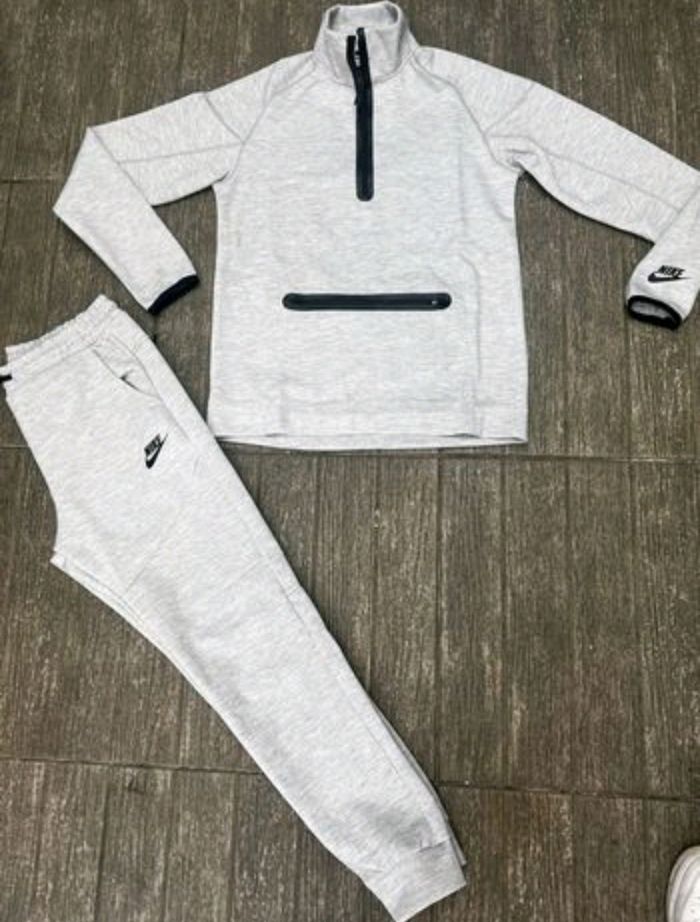 Ensemble Nike