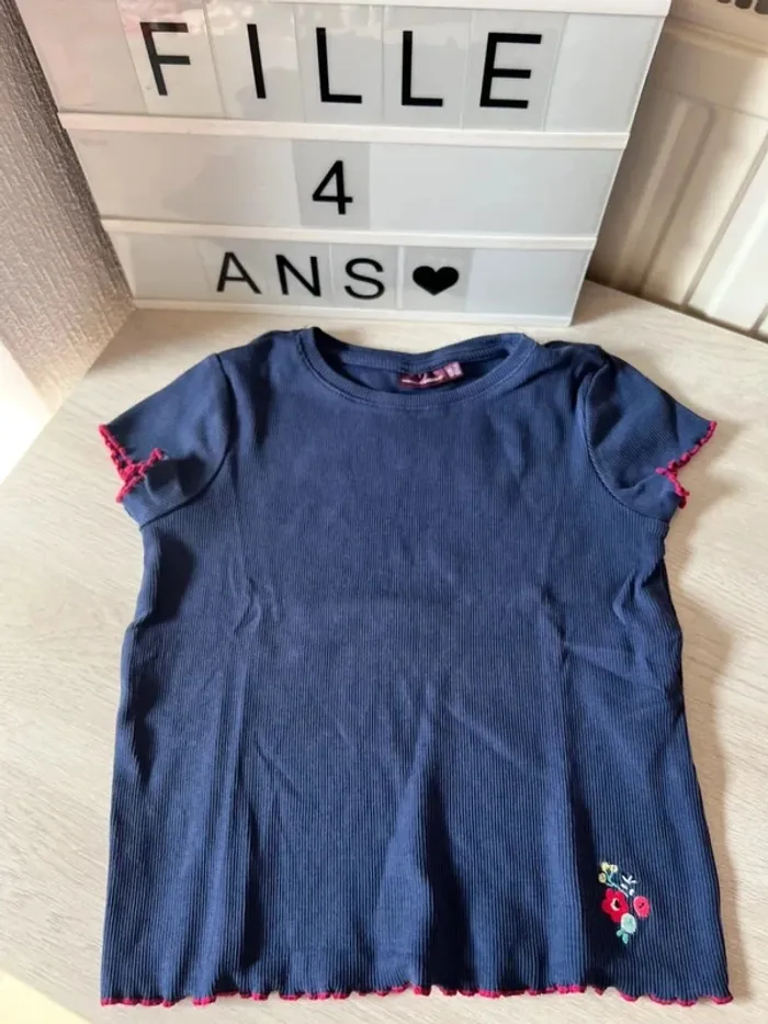 Superbe t shirt marine sergent major 4 ans