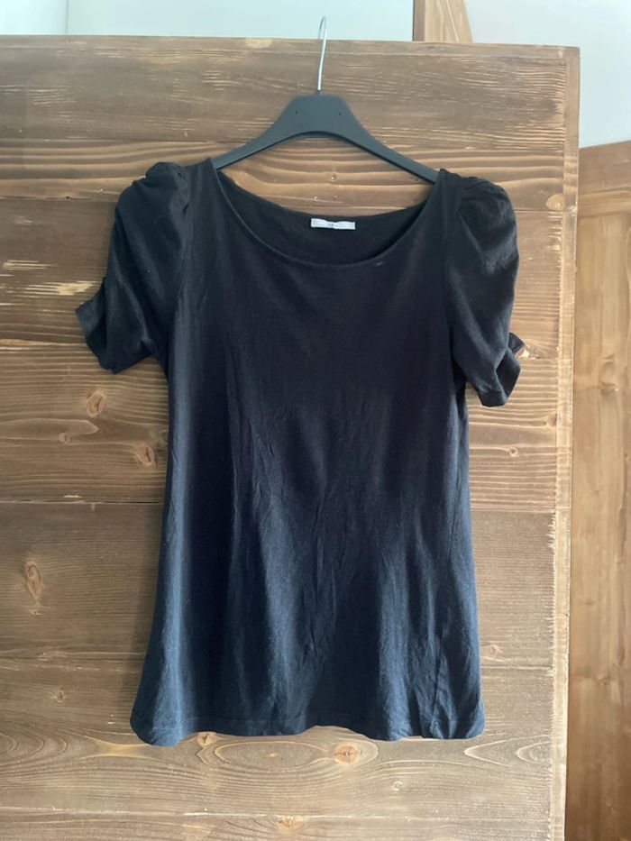 Tee shirt noir manche gigot