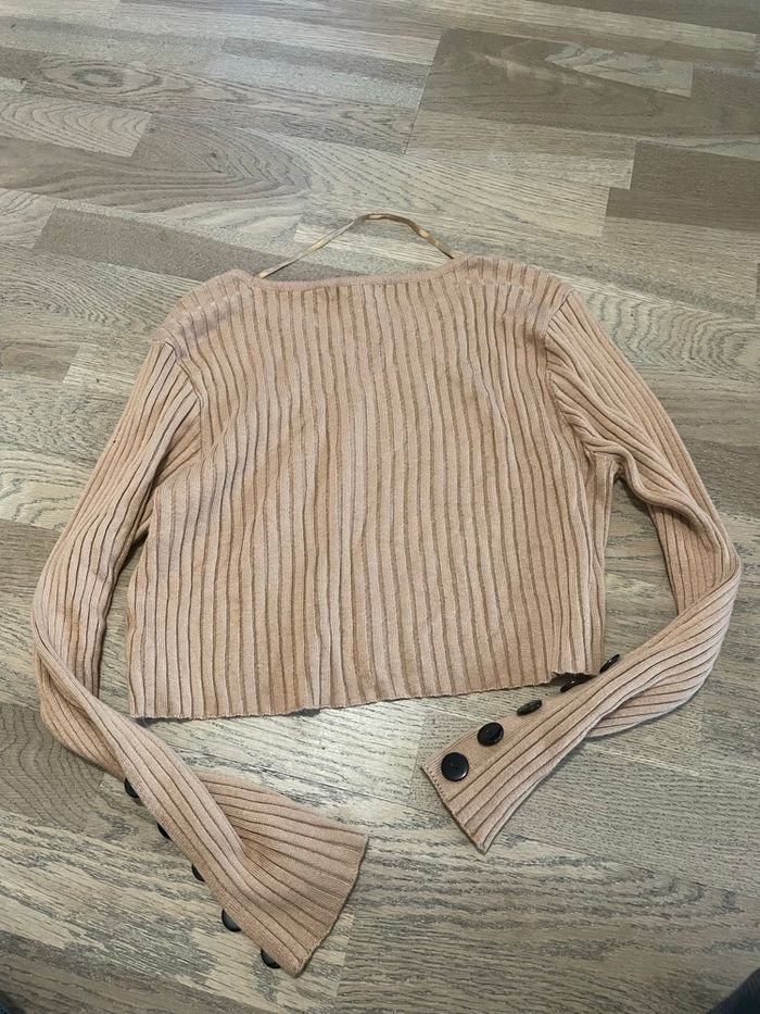 Pull court taille L très bon état - photo numéro 2