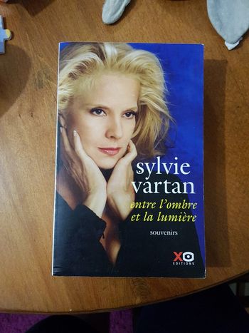 Entre l'ombre et la lumière Sulvie Vartan