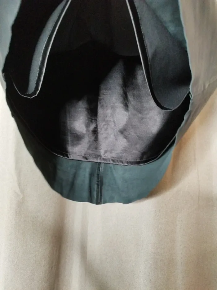 Jupe courte second female - photo numéro 2