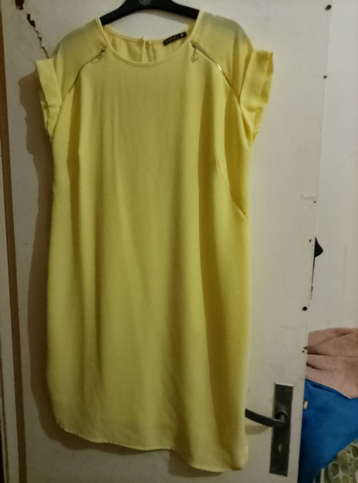 Robe femme - photo numéro 2