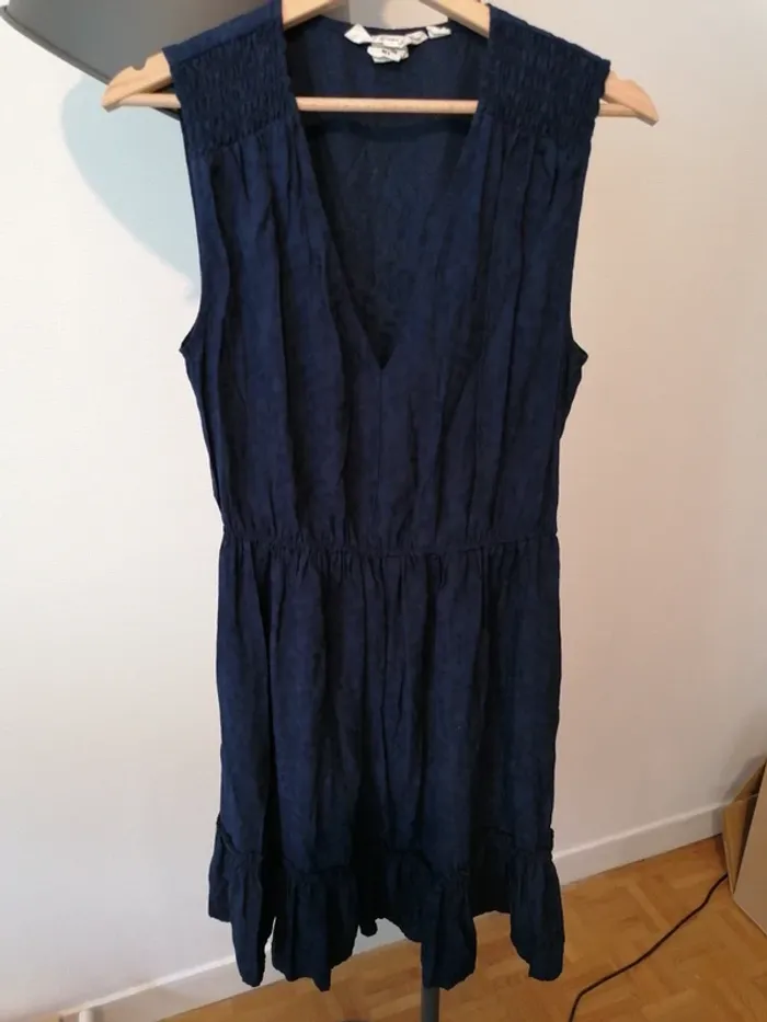 Robe bleue longue broderies