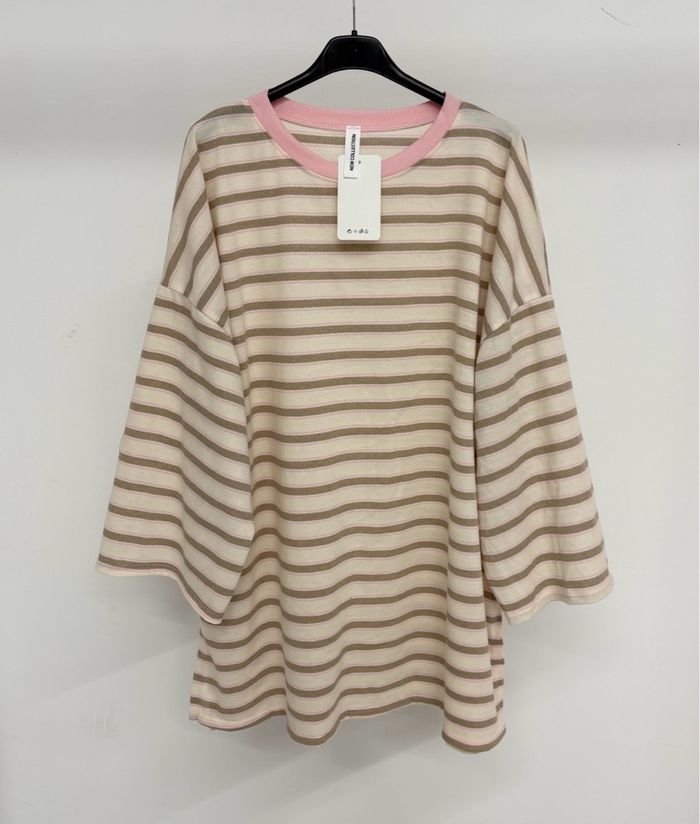 T-shirt rayé oversize – manches larges tendance