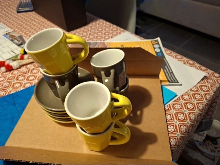 Tasses et soucoupes - photo numéro 3