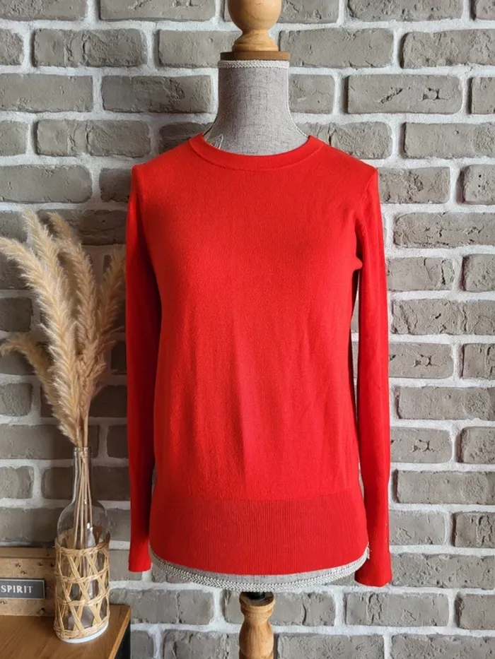 Pull rouge corail Zara boutons dorés - douceur chic - photo numéro 10