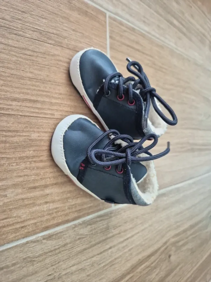 Chaussures bébé 1/6 mois