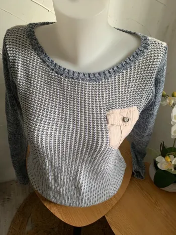 Pull Ajc taille 36-38