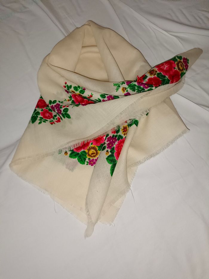 Grand carré,pure laine, vintage URSS - photo numéro 10