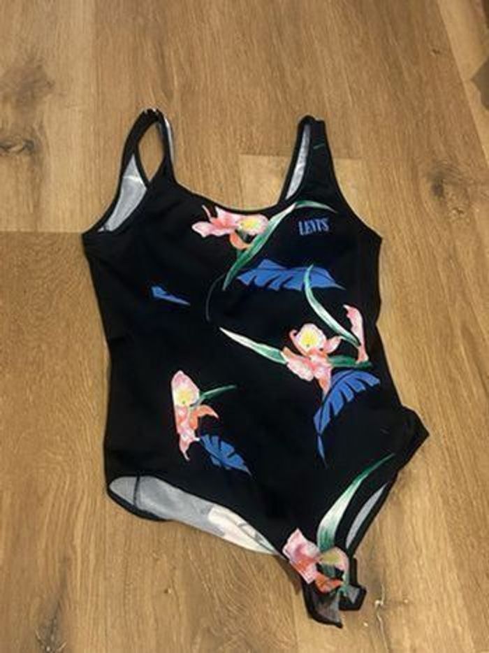 Bodie Levi’s taille S à motifs fleuris - photo numéro 4