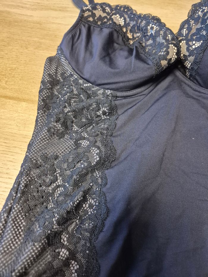 Body femme - photo numéro 3