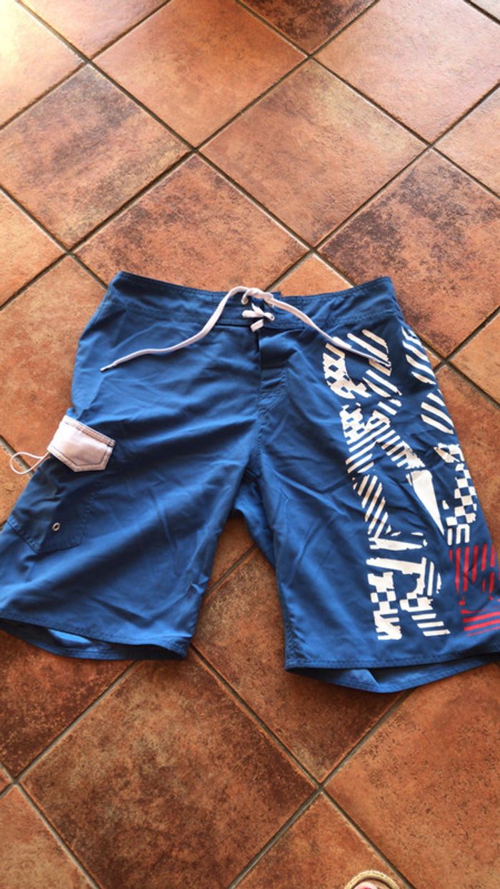 Quiksilver short taille 32