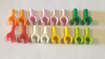 Lot de 8 paires de mains pour figurines (Style Lego)