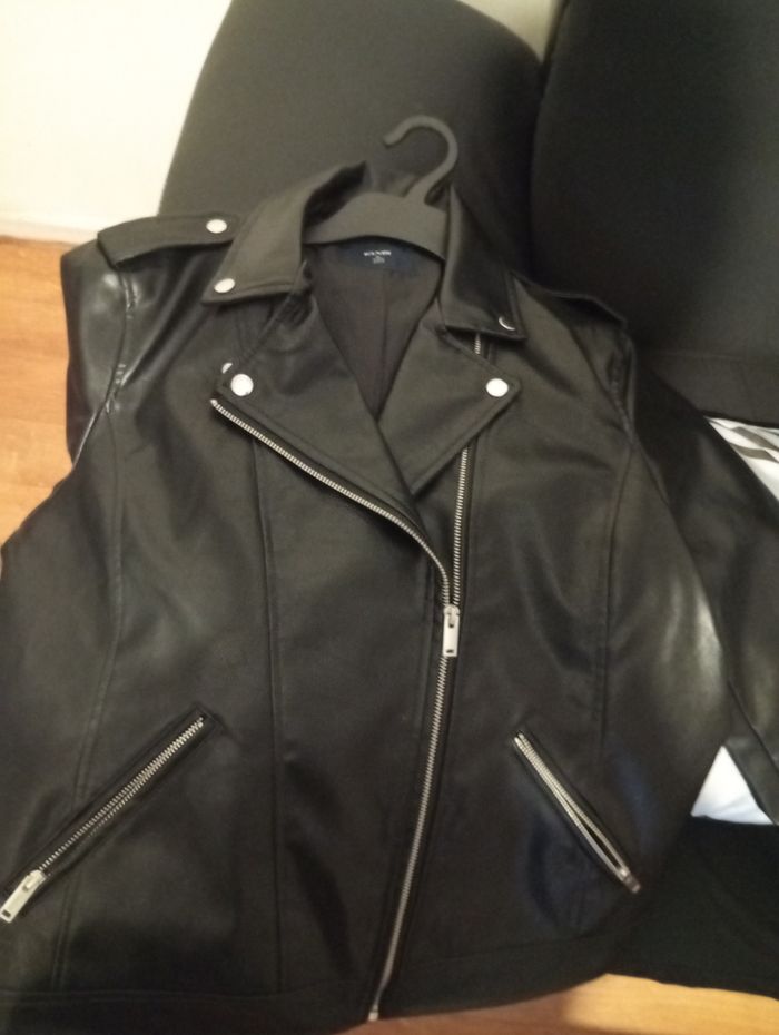 Blouson noir - photo numéro 3