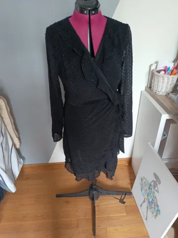 Robe noire porte feuille pimkie