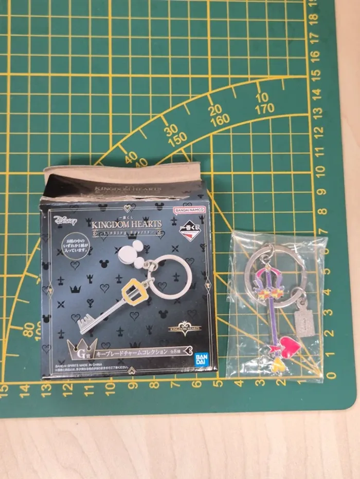 Porte-clés/ charm Kingdom Hearts Ichibankuji Keyblade - photo numéro 4