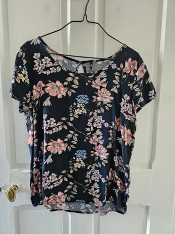 Top fleuri T.38 only