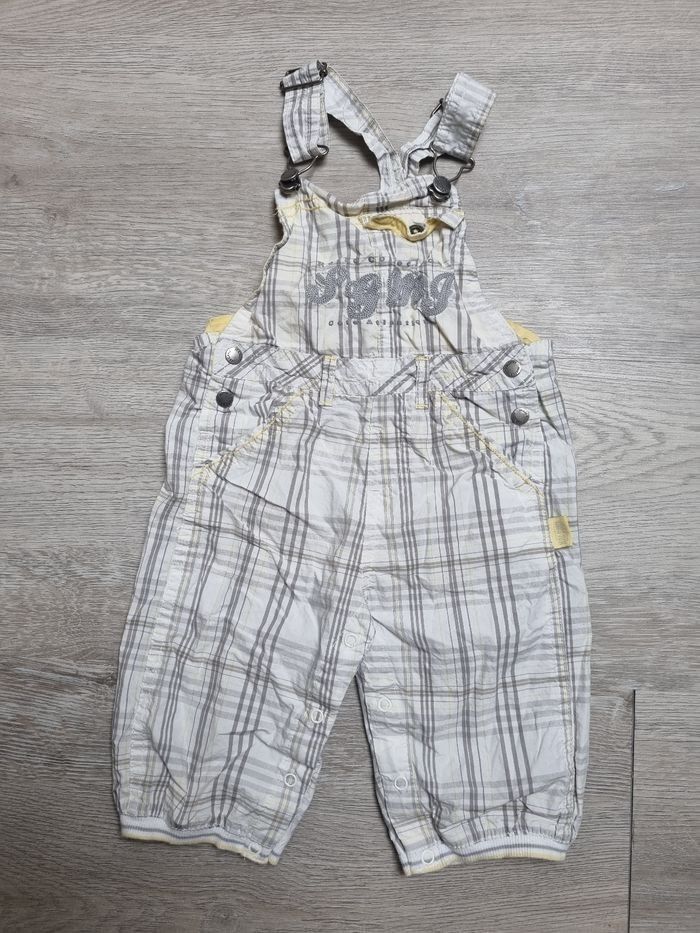 Salopette Taille 24 mois Sergent Major bébé à carreaux blanc/gris et jaune Tres bonne etat