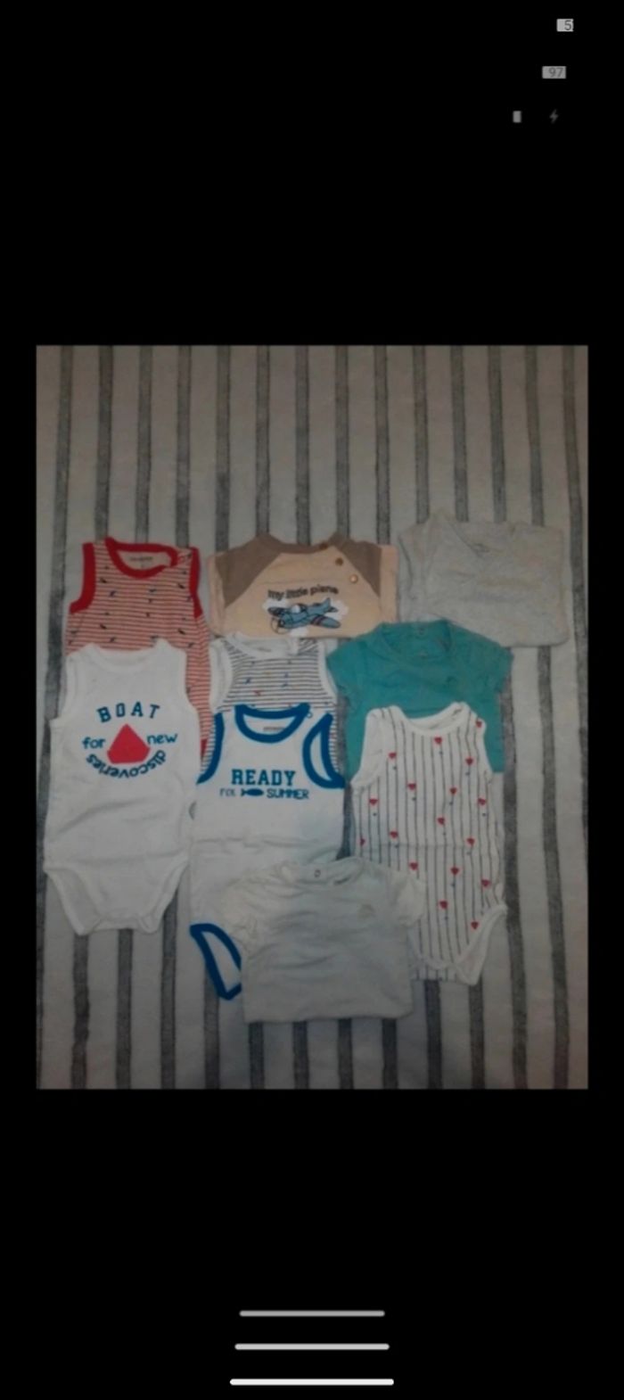 Lot 8 bodies garçon 9 mois