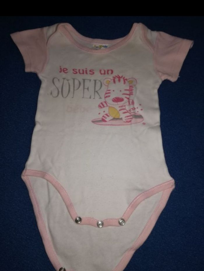 Lot de 2 bodies fille 6 mois - photo numéro 3