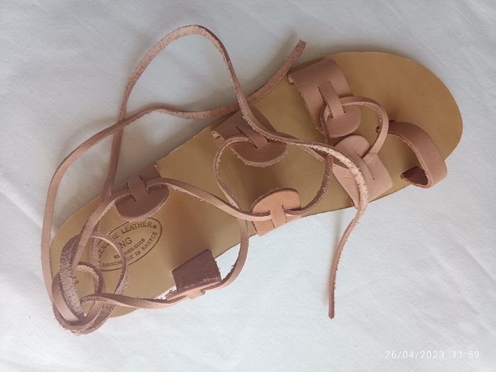 Sandales grecques en cuir taille 41 - photo numéro 2