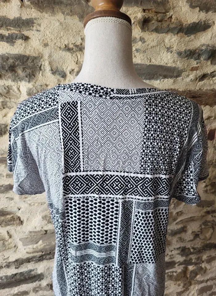 T-shirt manches courtes à motifs noir et blanc H&M Taille L ou 40 - photo numéro 6