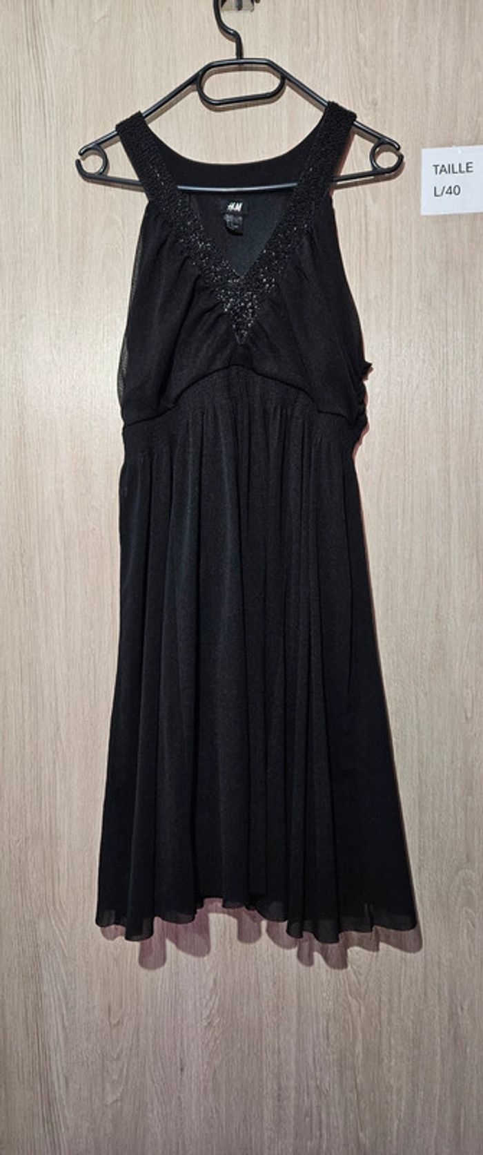 Robe noire à strass H&M taille 40 - photo numéro 2
