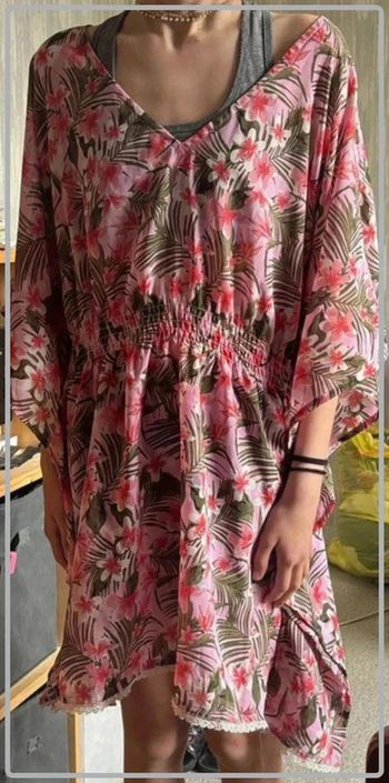 Robe paréo fleurie manche chauve souris taille 44-46