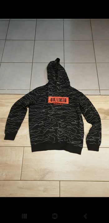 Sweat capuche garçon TBE 14 ans