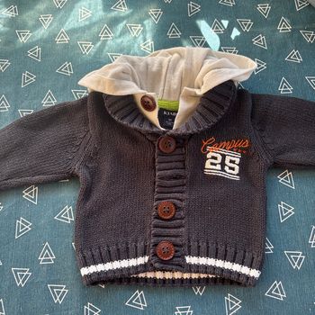 Gilet chaud avec capuche 1 mois