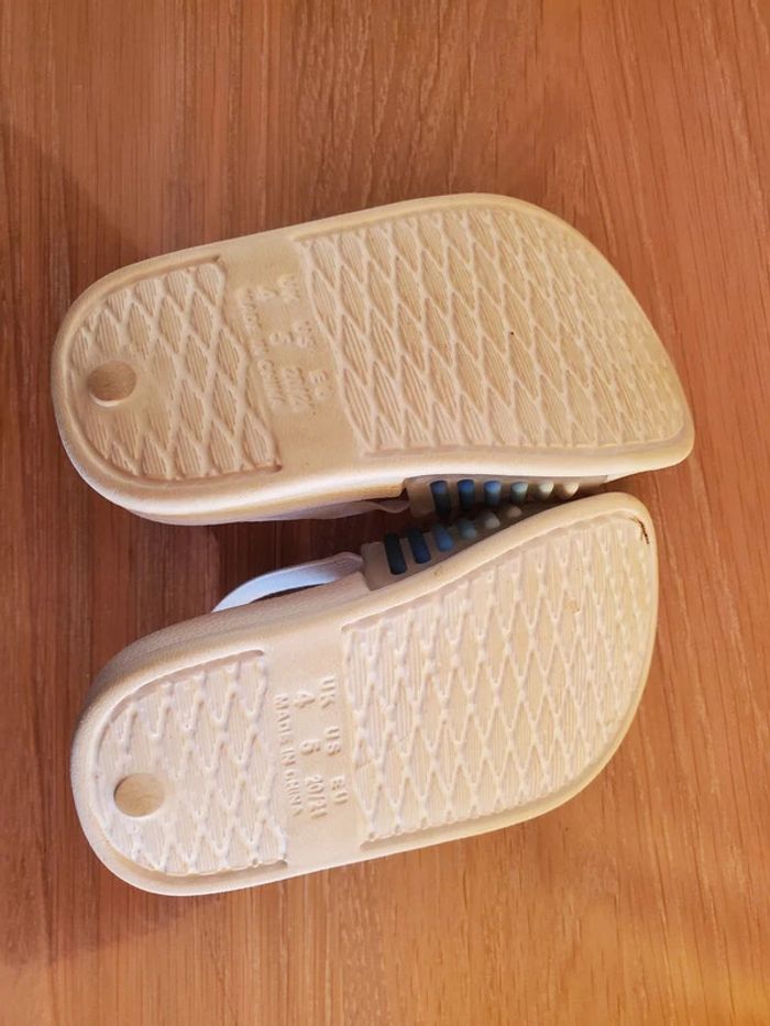 Chaussure de plage Primark Taille 20/21 - photo numéro 6