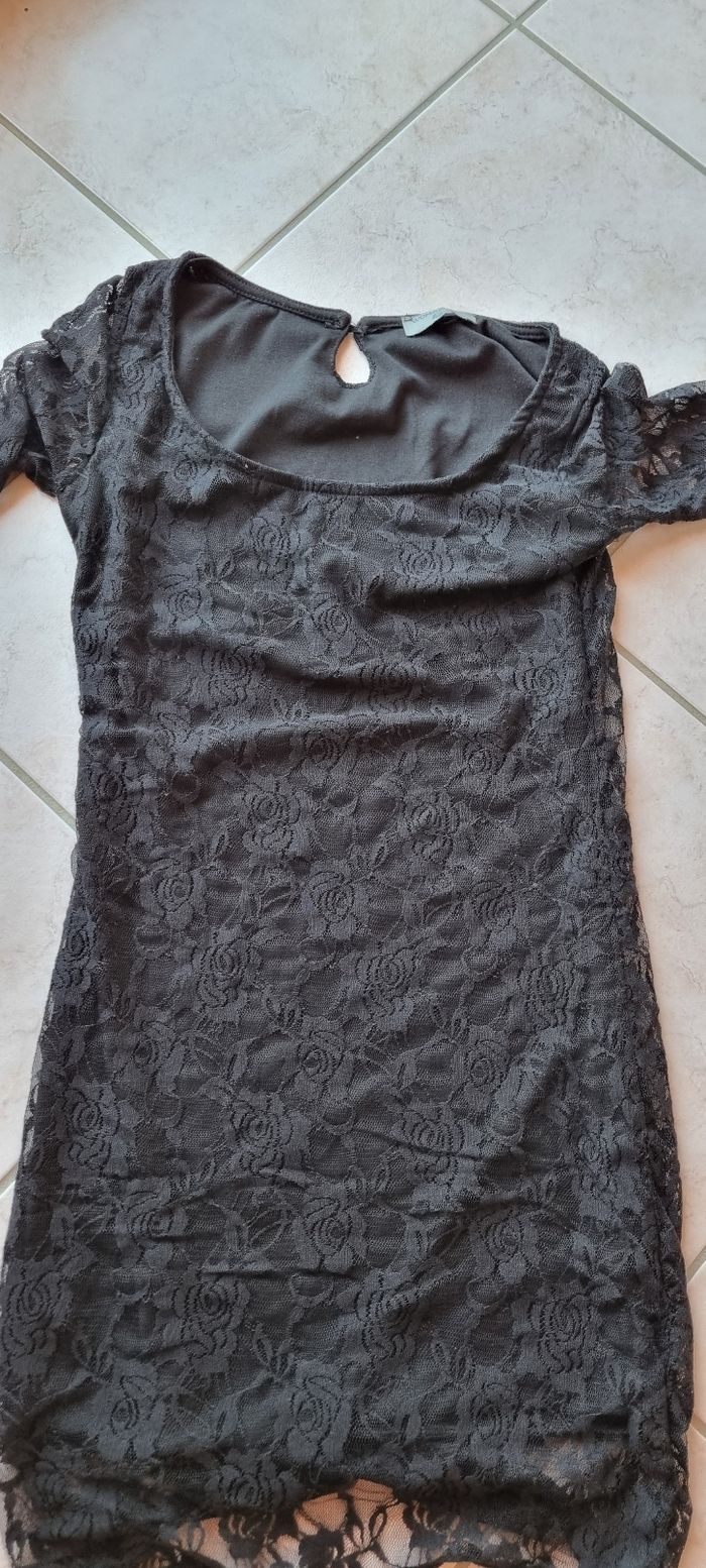 Robe dentelle noire