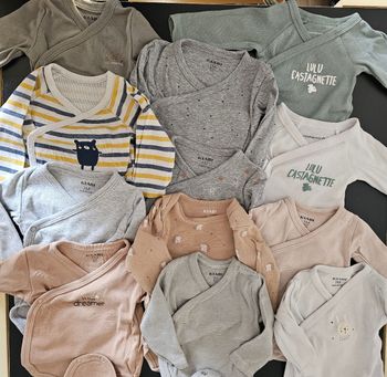 Lots de bodies manche longue taille 1 mois