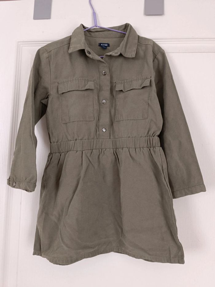 Jolie robe kaki kiabi 5 ans