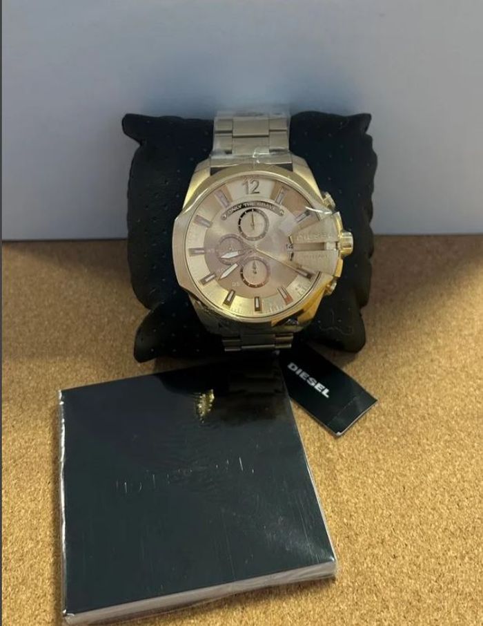 Montre Homme DIESEL, étanche, couleur Or. Neuve. - photo numéro 2