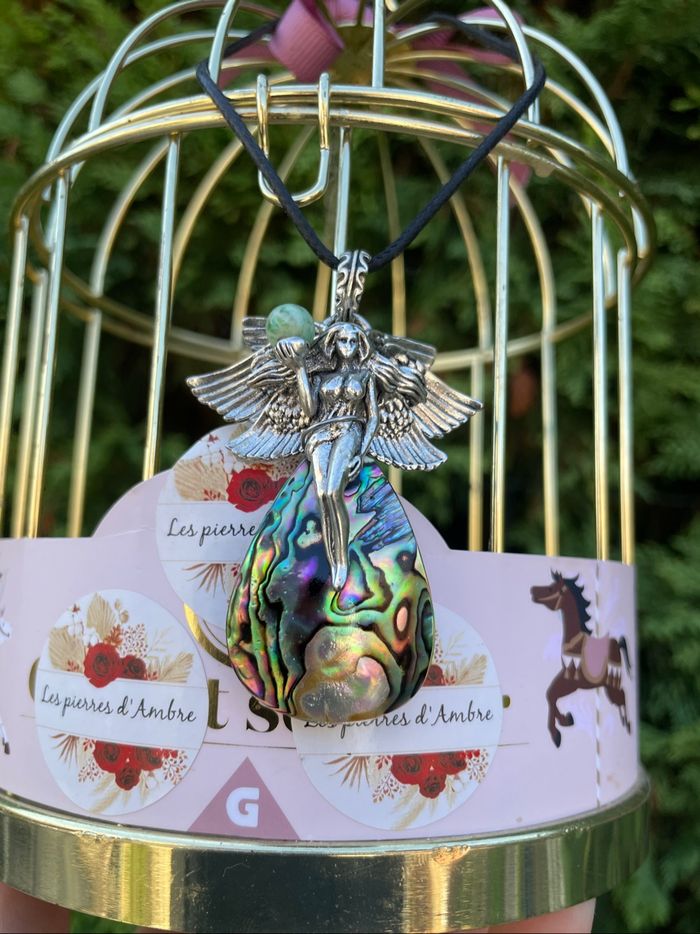 Pendentif Déesse Albalone