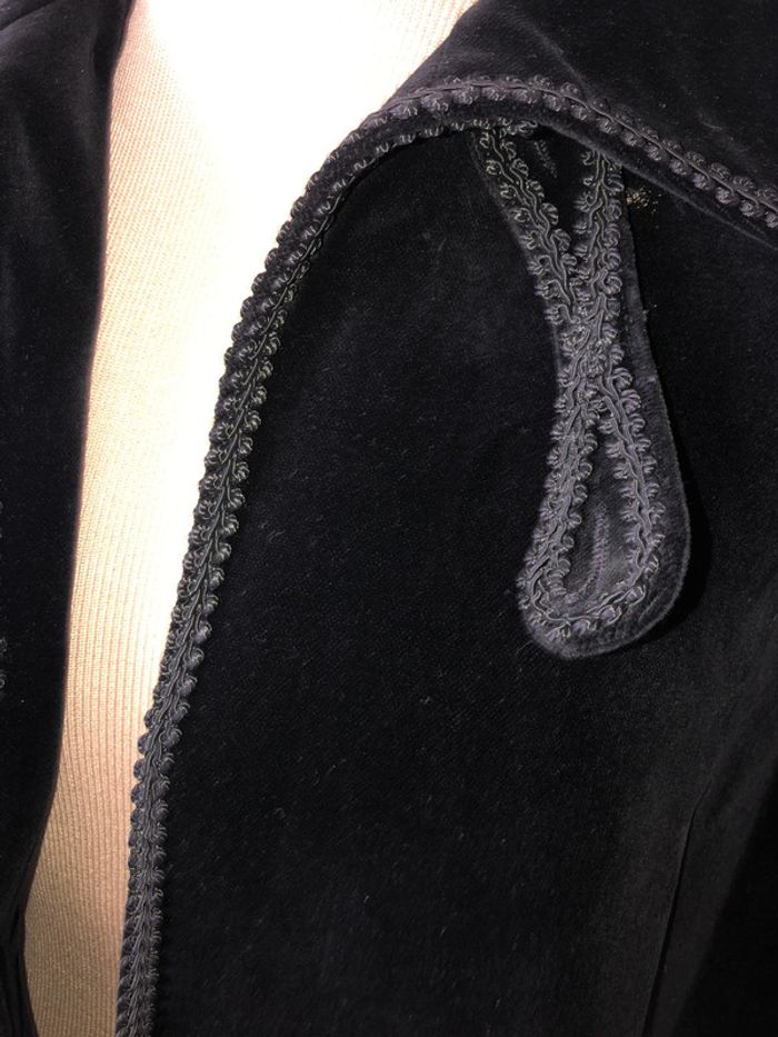 🌼Cape noire en velours🌼 - photo numéro 4