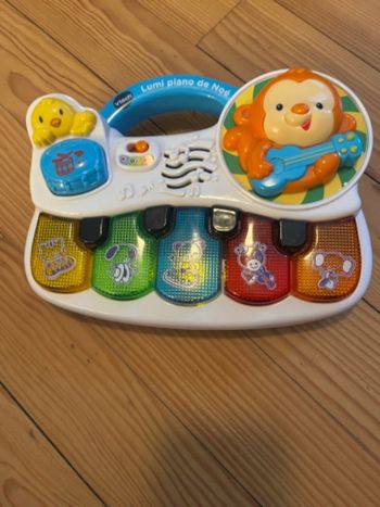 Lumi piano de Noé