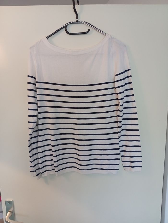 Pull marin neuf taille 38/40