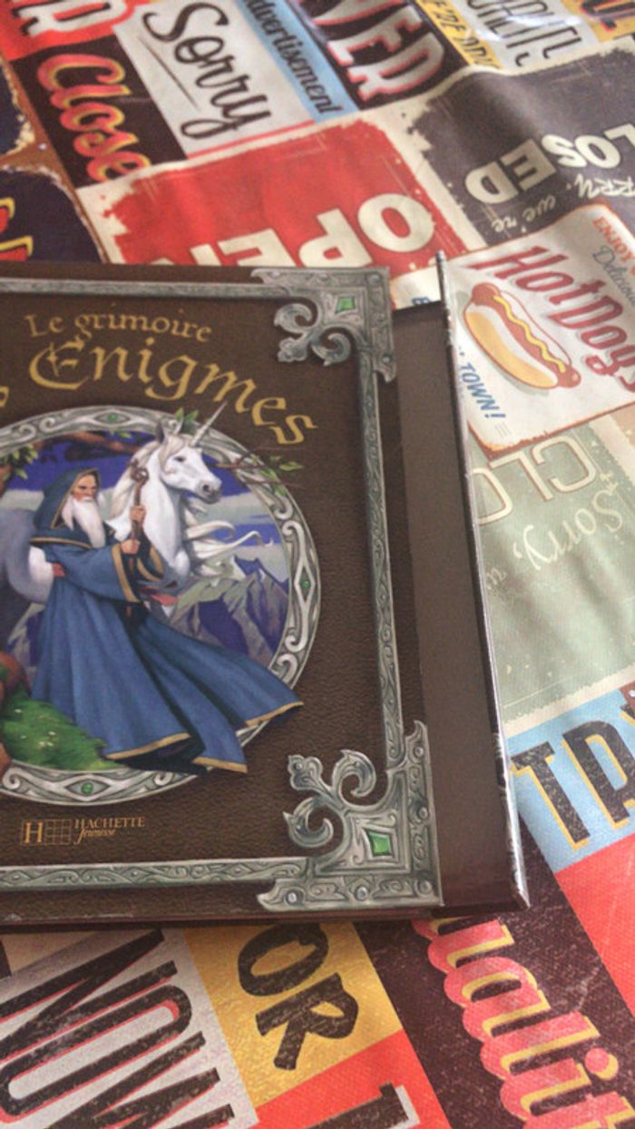 Livre d'énigmes - photo numéro 4