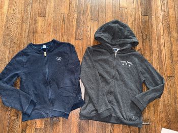 Lot gilets okaidi 10 ans