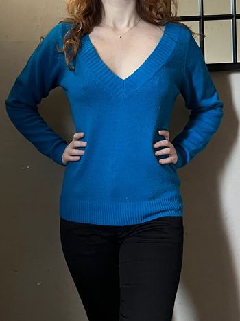 Pull bleu électrique décolleté