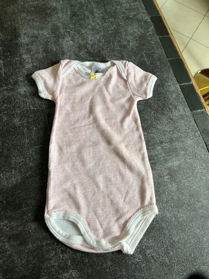 Body manches courtes 12 mois petit bateau neuf